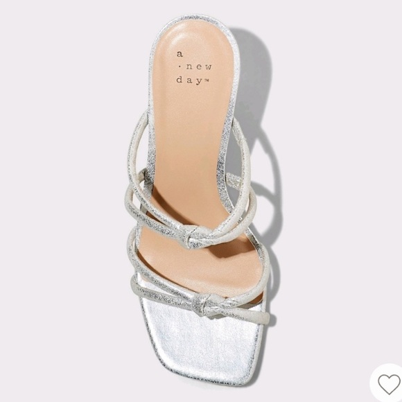 Chrome🖤 knot chunky square toe chunky heels NWT - Picture 6 of 15